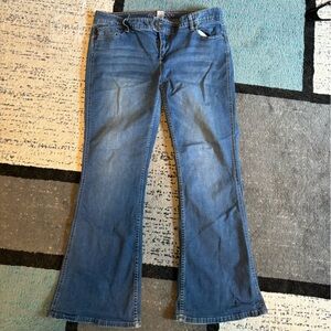 Maurice’s 15/16 short flare jeans